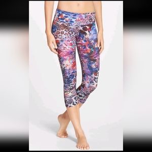 Onzie Yoga Workout Swim Rainforest Animal Print Capri Leggings Medium/Large